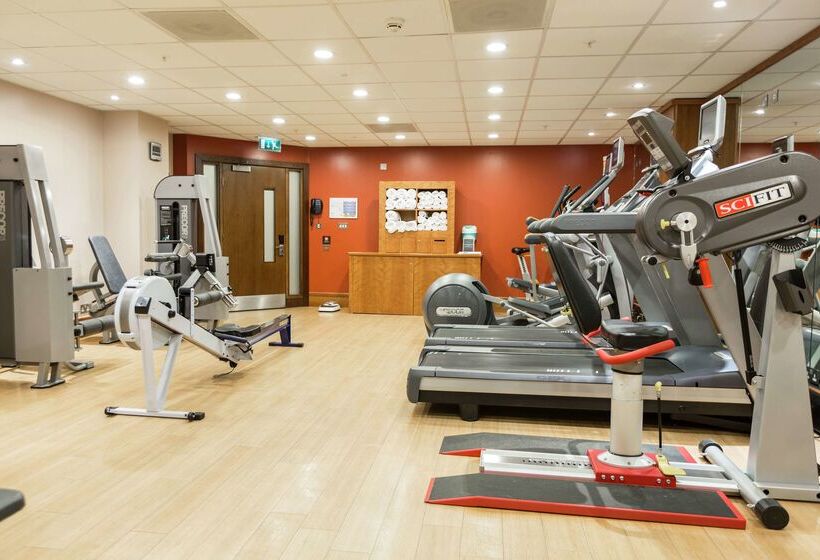 هتل Hilton London Canary Wharf