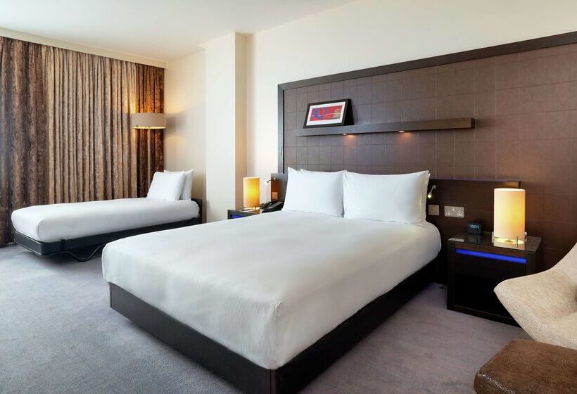 هتل Hilton London Canary Wharf
