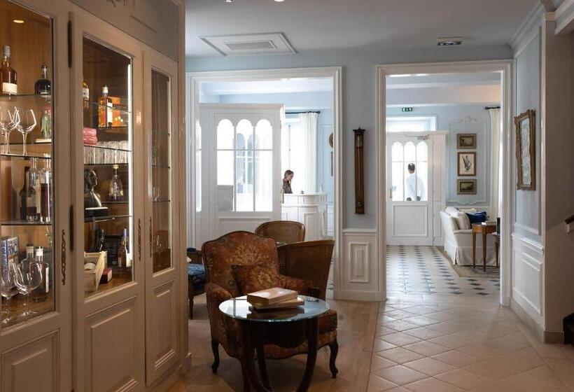 هتل Hôtel De Toiras
