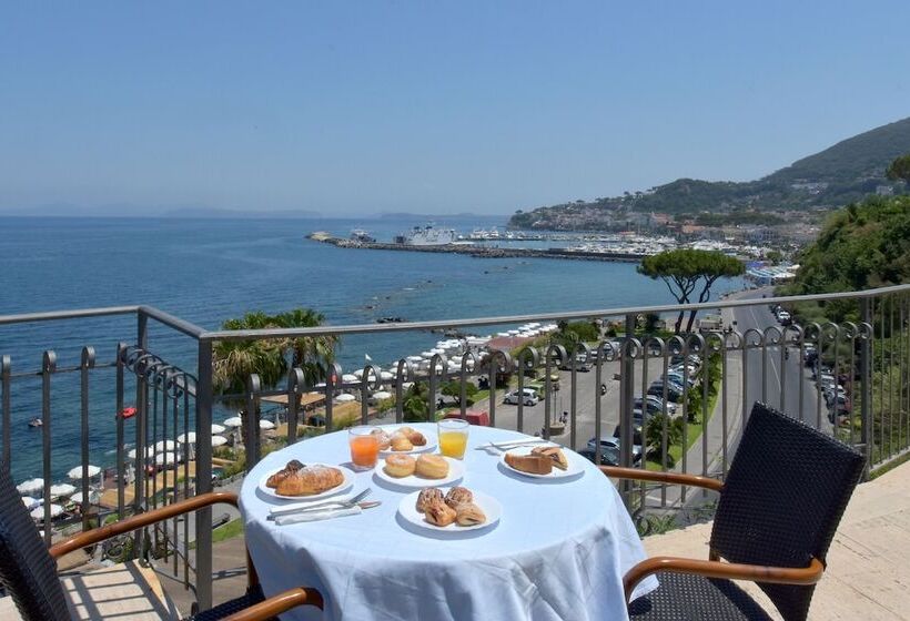 فندق L'approdo