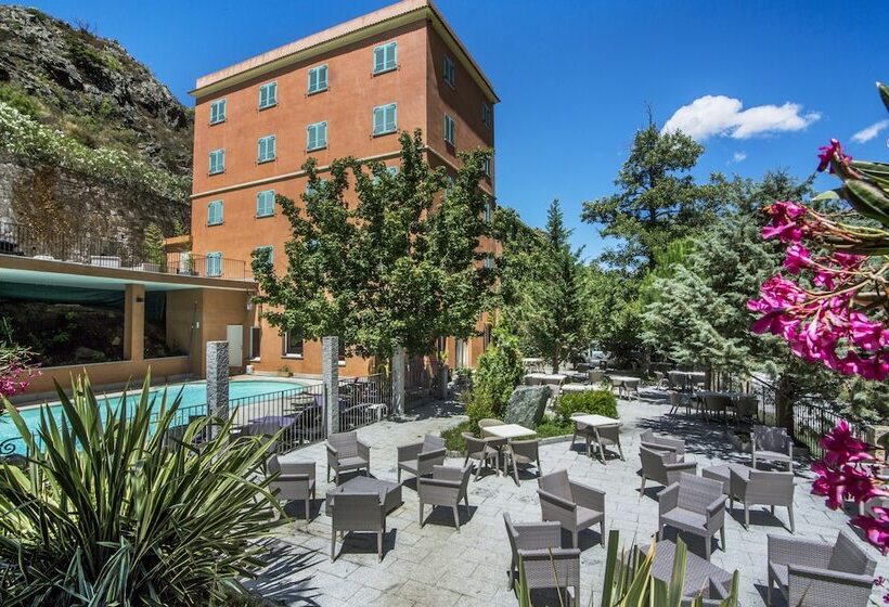 هتل Les Jardins De La Glaciere