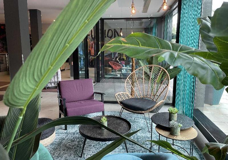 هتل Holiday Inn   The Niu, Fusion Hamburg St. Georg, An Ihg