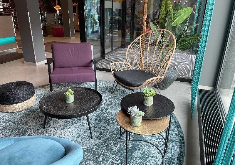 هتل Holiday Inn   The Niu, Fusion Hamburg St. Georg, An Ihg