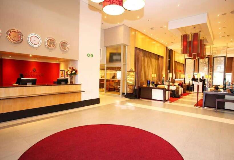 هتل Mondior At Emperors Palace