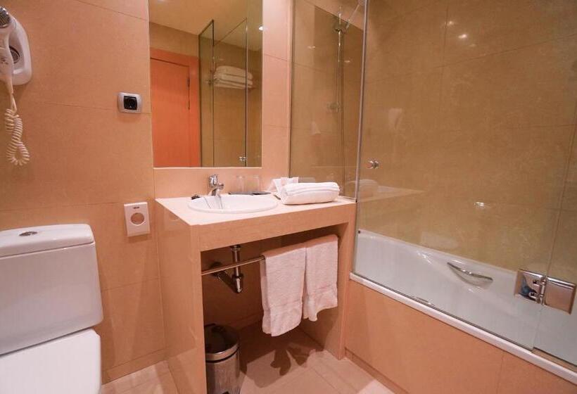 هتل Reston Valdemoro
