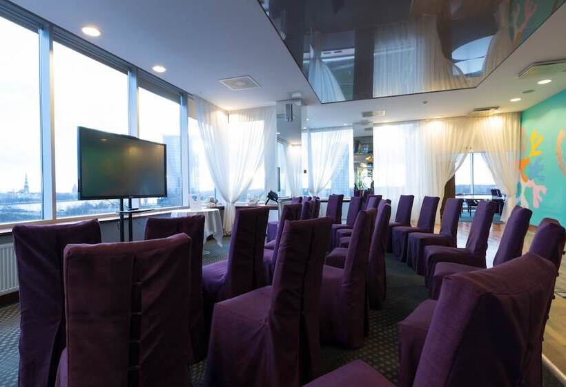 Riga Islande Hotel With Free Parking