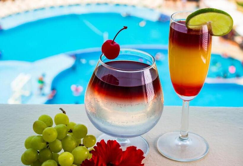 هتل Tesoro Ixtapa Beach Resort