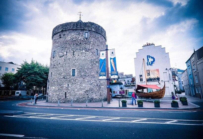 هتل Travelodge Waterford