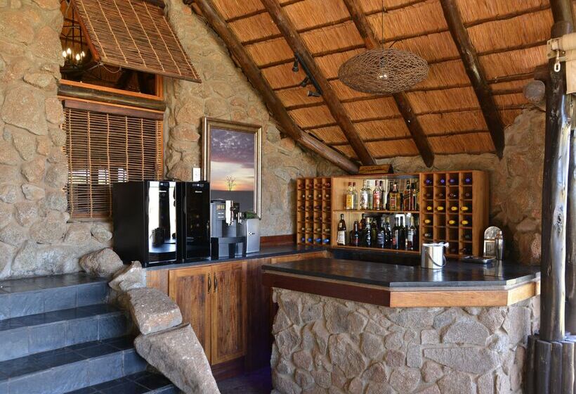 فندق Tshukudu Bush Lodge