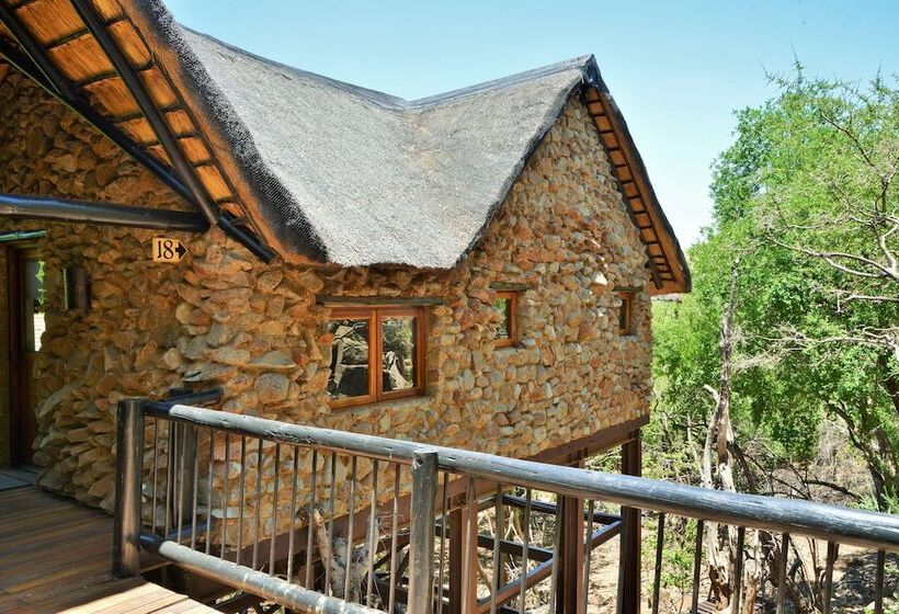 فندق Tshukudu Bush Lodge