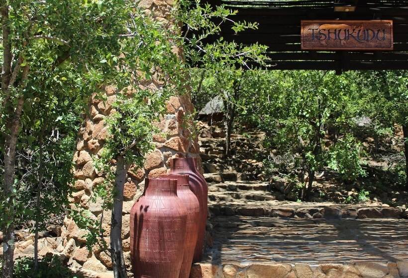 فندق Tshukudu Bush Lodge