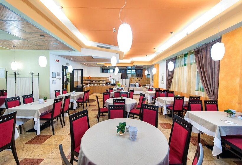 בית מלון כפרי West Point Airport