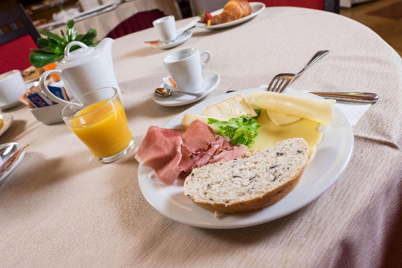 בית מלון כפרי West Point Airport