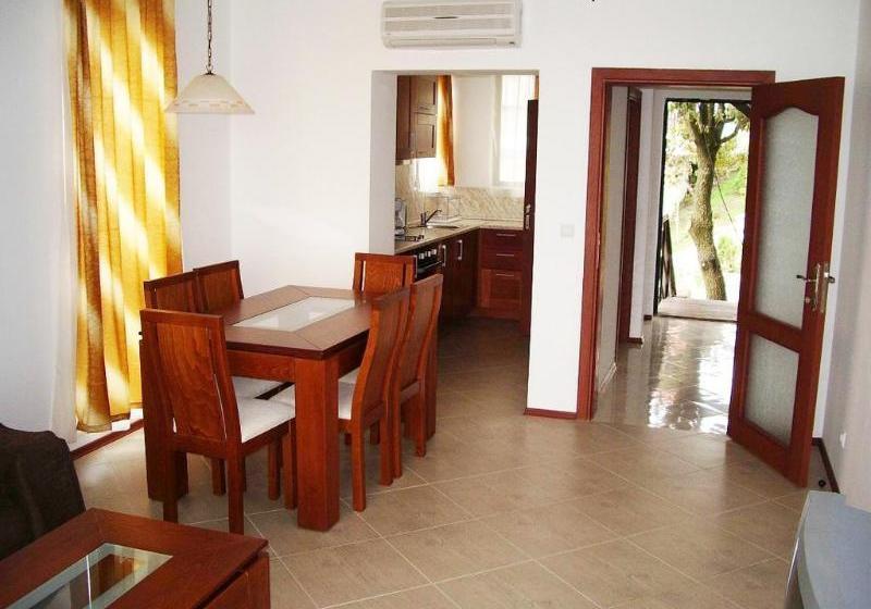 Sunny Villas