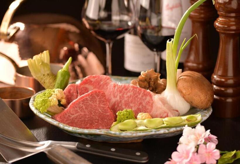 هتل Ana Crowne Plaza Okayama, An Ihg