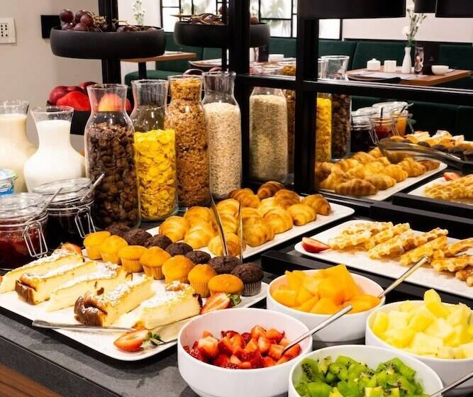 Fotos del hotel Ascot Premium:  25