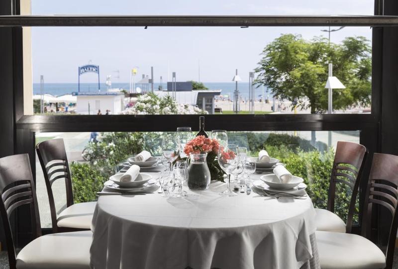 هتل Baltic Riccione Fronte Mare