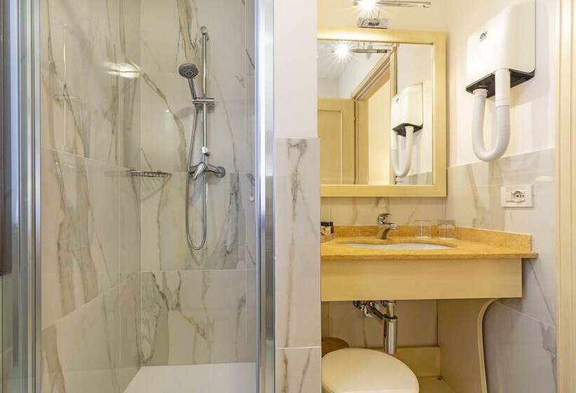 Fotos del hotel Bella Venezia:  43