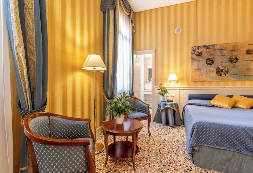 Fotos del hotel Bella Venezia:  6