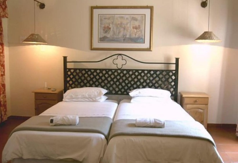 בית מלון כפרי Canefields Country House