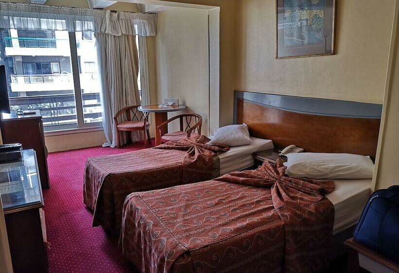 Fotos del hotel Caroline Crillon:  4