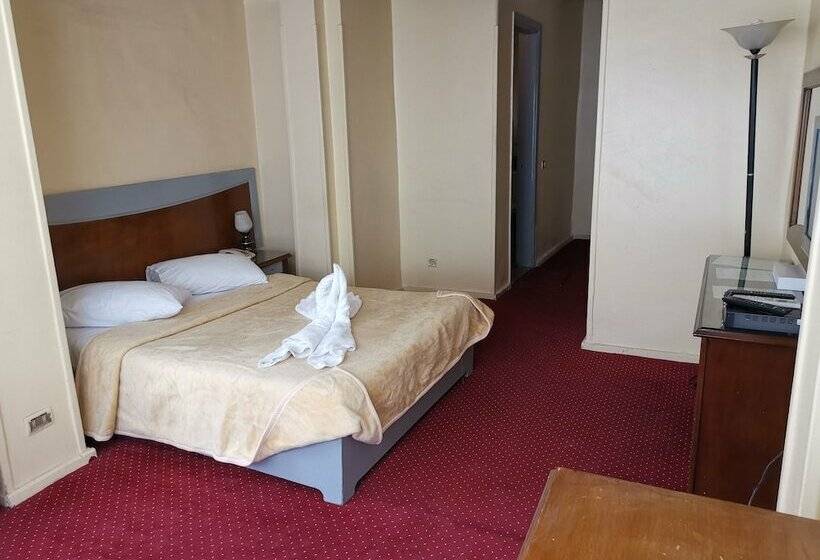 Fotos del hotel Caroline Crillon:  7