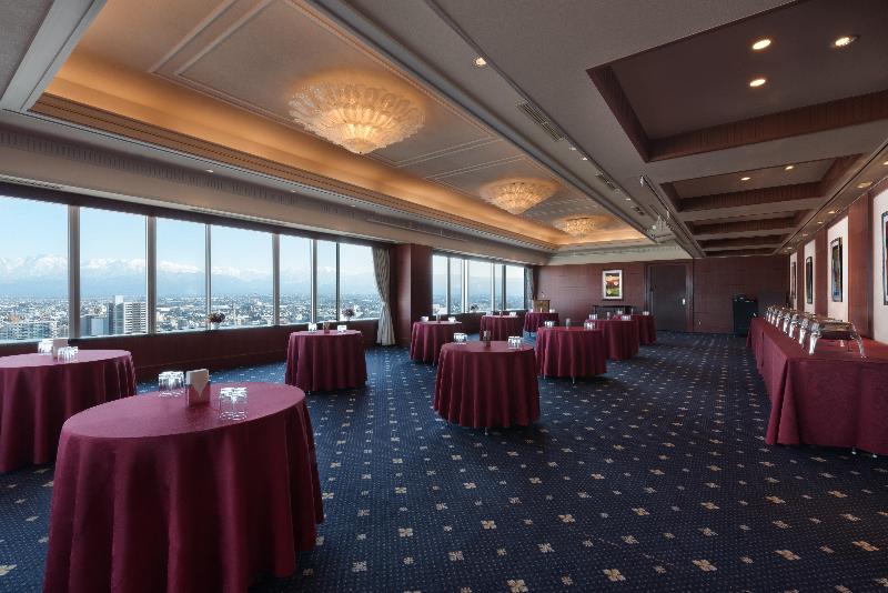 هتل Ana Crowne Plaza Toyama, An Ihg