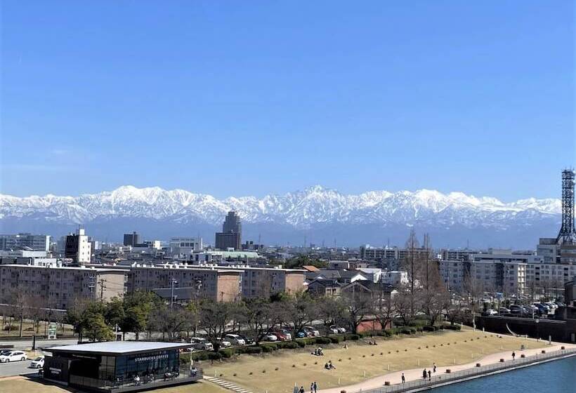 هتل Ana Crowne Plaza Toyama, An Ihg