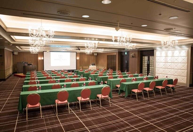 هتل Ana Crowne Plaza Toyama, An Ihg