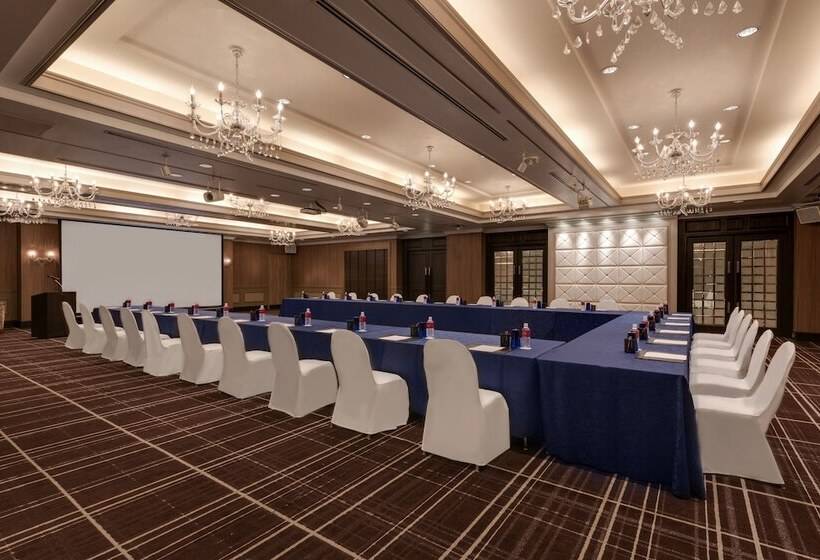 هتل Ana Crowne Plaza Toyama, An Ihg