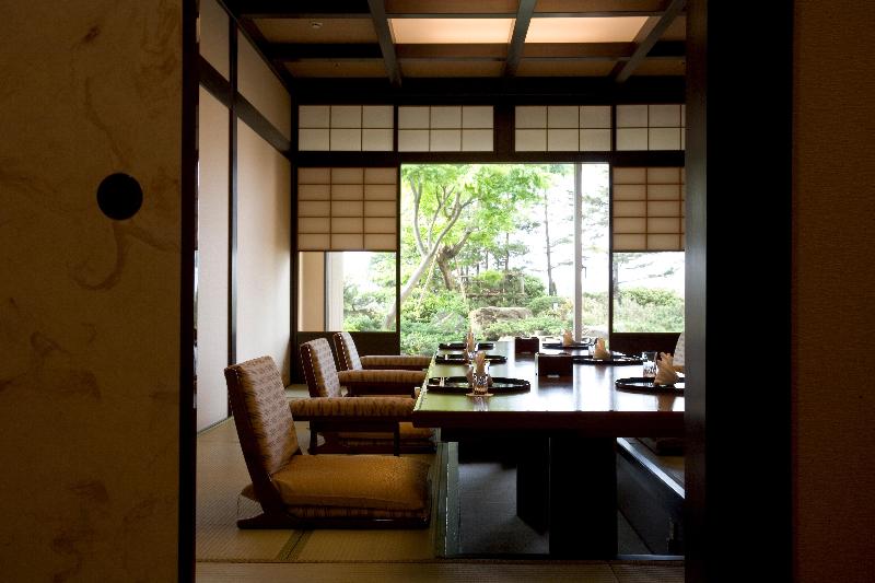 هتل Ana Crowne Plaza Toyama, An Ihg