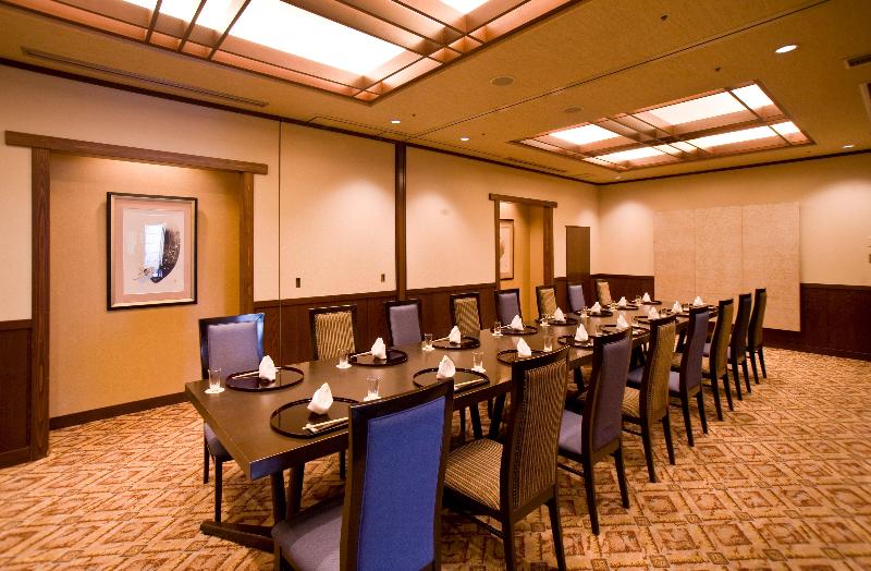 هتل Ana Crowne Plaza Toyama, An Ihg