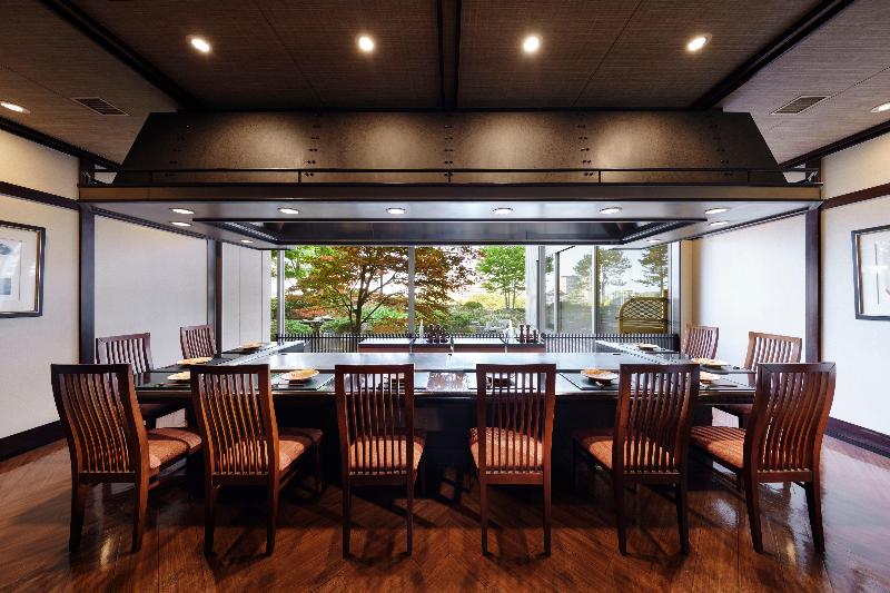 هتل Ana Crowne Plaza Toyama, An Ihg