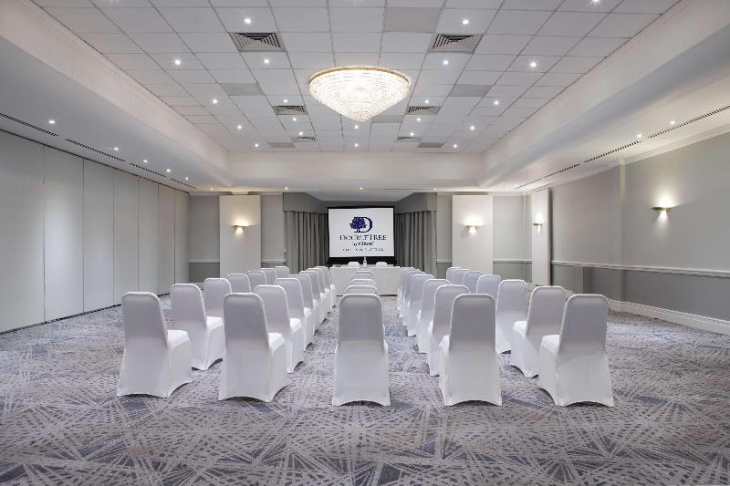 هتل Doubletree By Hilton London Elstree