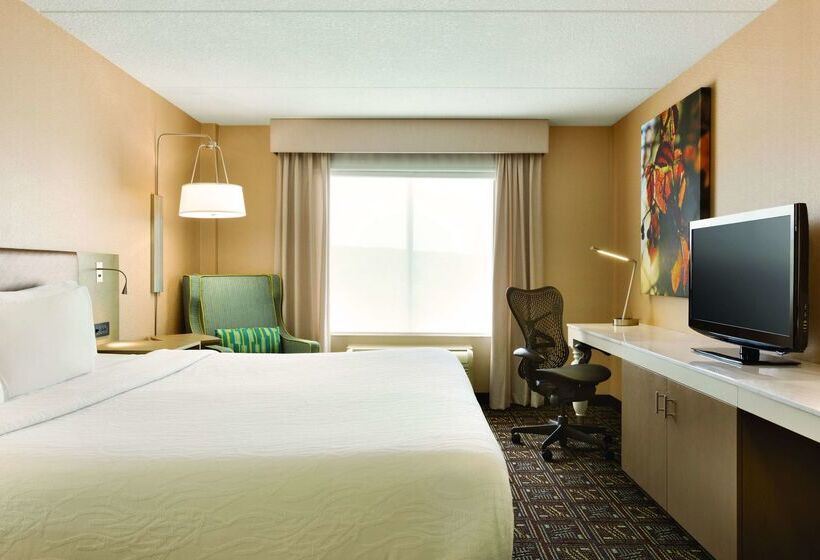 هتل Hilton Garden Inn Niagaraonthelake