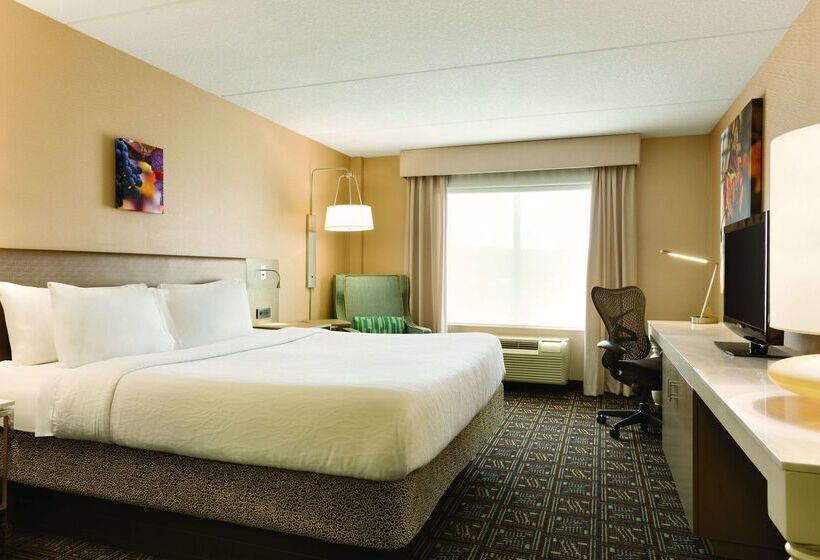 هتل Hilton Garden Inn Niagaraonthelake