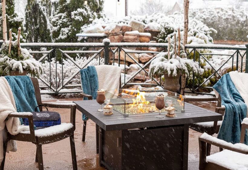 هتل Hilton Garden Inn Niagaraonthelake
