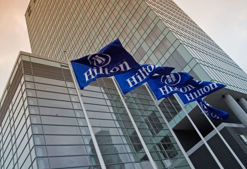 호텔 Hilton Warsaw City