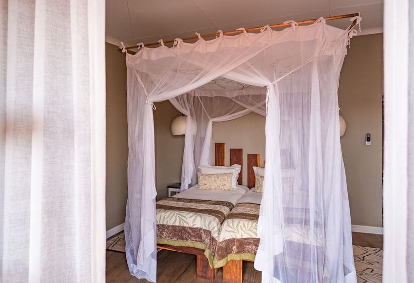 هتل Kalahari Anib Lodge