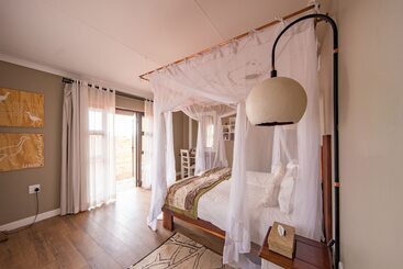 هتل Kalahari Anib Lodge