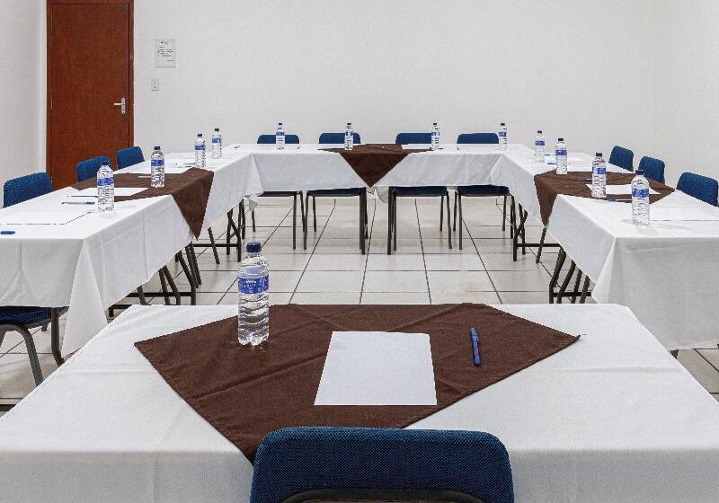 Отель Nacional Inn Limeira
