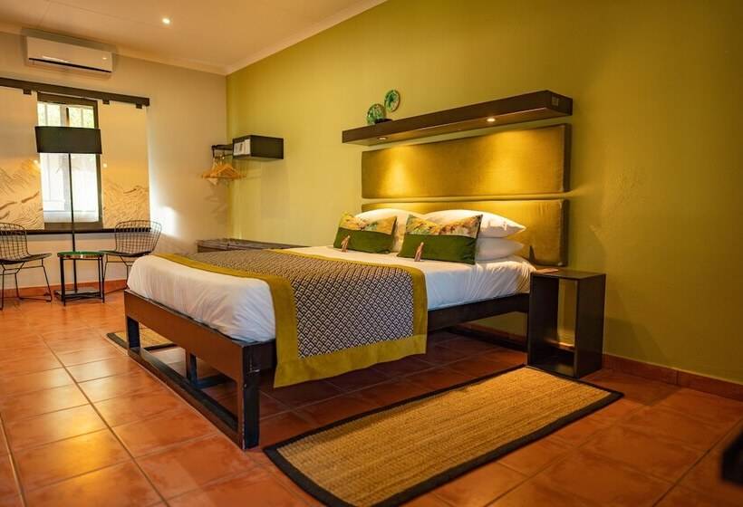 בית מלון כפרי Namib Desert Lodge