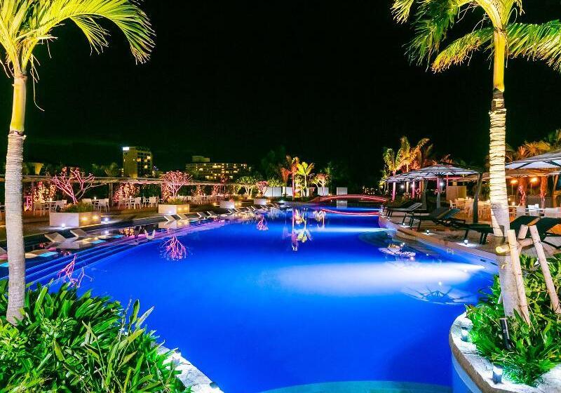 Oriental Hotel Okinawa Resort & Spa