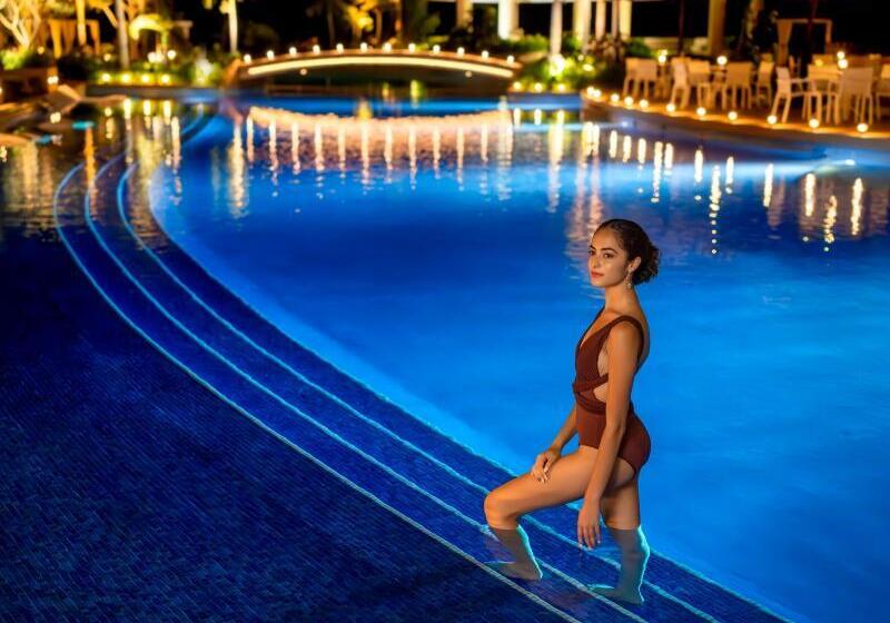 Oriental Hotel Okinawa Resort & Spa