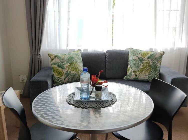 בית מלון כפרי Palm Beach Guesthouse