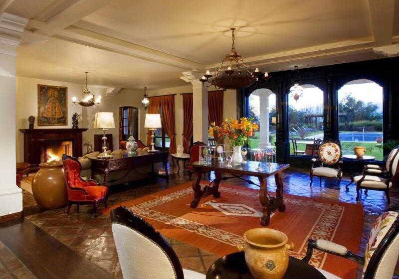 هتل Patios De Cafayate