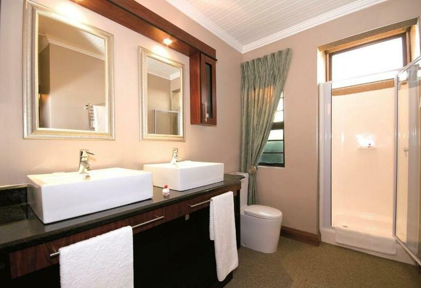 Fotos del hotel Pine Lodge Resort: 1 Fotos del hotel Pine Lodge Resort: 1