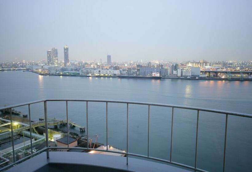 فندق Universal Port