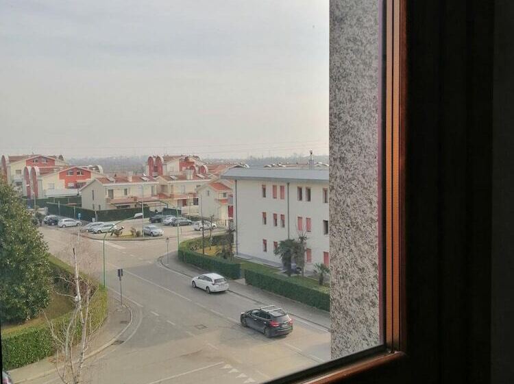 Ahr Hotel Antille