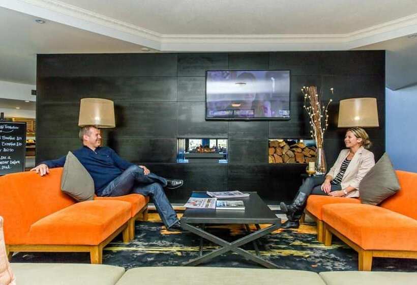 Alpha Hotel Canberra